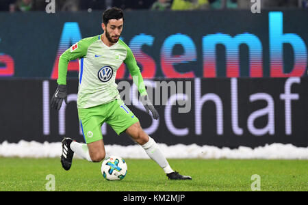 Wolfsburg, Allemagne. 03 décembre 2017. Yunus Malli de Wolfsburg en action lors du match de football allemand de Bundesliga entre le VfL Wolfsburg et Bor. Moenchengladbach dans la Volkswagen Arena de Wolfsburg, Allemagne, le 3 décembre 2017. Crédit : Peter Steffen/dpa/Alamy Live News Banque D'Images