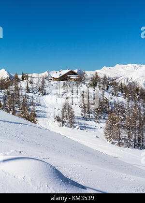 Refuge En Montagne - saison d'hiver Banque D'Images