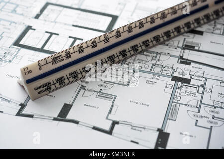 Vue détaillée de la construction d'architecture et des dessins avec des outils de conception. Le format paysage. Banque D'Images