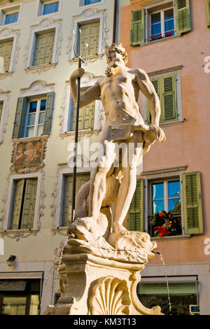 Fontaine de Neptune, Rovereto, Trento, Italie province Banque D'Images