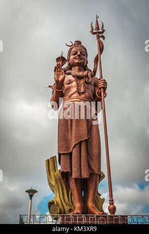 Statue géante de la divinité hindoue à seigneur Shiva Ganga Talao, grand bassin, ile Maurice Banque D'Images