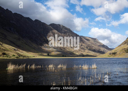 Le chancelier Aonach Eagach crête rocheuse au-dessus de Glencoe, Écosse, Royaume-Uni. Banque D'Images