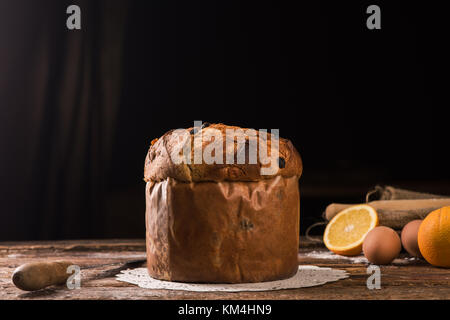 Le gâteau de Noël Panettone italien Banque D'Images