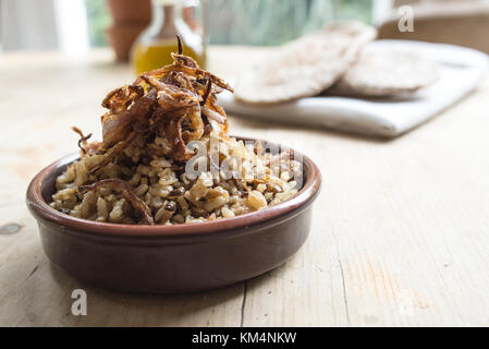Mujadara - plat de lentilles et riz libanais Banque D'Images