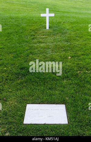 La tombe d'Edward M Kennedy, le Cimetière National d'Arlington, Virginia, United States. Banque D'Images