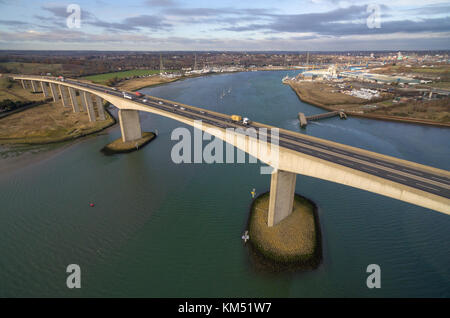 Vue aérienne du pont sur l'estuaire d'orwell à Ipswich, Suffolk, uk Banque D'Images