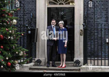 Londres, Royaume-Uni. Le 05 mai 2017. Premier ministre Theresa peut accueille le premier ministre Espagnol Mariano Rajoy pour des entretiens bilatéraux à Downing Street, Londres. Crédit : claire doherty/Alamy Live News Banque D'Images