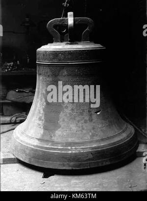 Photographie de l'église Sankt Nicolai à Örebro, Suède, documentée dans la base de données du Conseil du patrimoine national suédois sous le numéro de référence KMB 16000200049844, soulignant ses caractéristiques architecturales et son importance historique. Banque D'Images