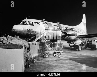 SAS Convair CV 440 Metropolitan Edmund Viking se BSO au sol. Poste de chargement Banque D'Images