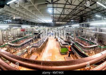 Pilsen (plzen), la République tchèque - 22 mai 2017 : intérieur de l'usine d'embouteillage de la bière Pilsner Urquell Banque D'Images