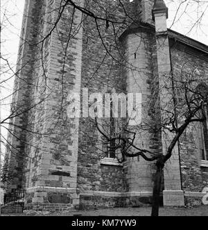 Mariestads Domkyrka est une cathédrale historique située en Suède, connue pour sa conception architecturale mêlant styles gothique et roman. La construction en pierre et les œuvres d'art détaillées du cathedralâ€ ™ reflètent le patrimoine religieux et culturel de la Suède, ce qui en fait un lieu de prédilection pour le culte et l'importance historique. Banque D'Images