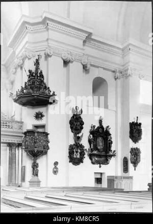 Kalmar Domkyrka est une cathédrale importante située à Kalmar, en Suède. L'église est connue pour sa conception architecturale, son importance historique et religieuse dans la région. Banque D'Images