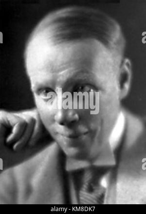 Sinclair Lewis, romancier et dramaturge américain de renom, photographié en 1930. Il a remporté le prix Nobel de littérature en 1930 pour ses travaux percutants sur la société et la culture américaines. Banque D'Images