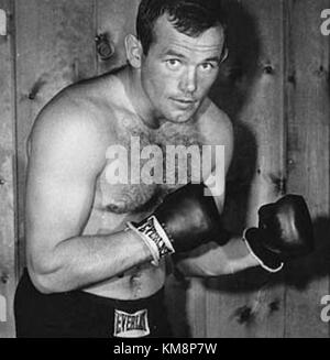 Ingemar Johansson était un boxeur professionnel suédois et champion du monde des poids lourds. Cette image le représente probablement lors de sa première notoriété en 1960, une période marquant ses réalisations importantes en boxe. Banque D'Images