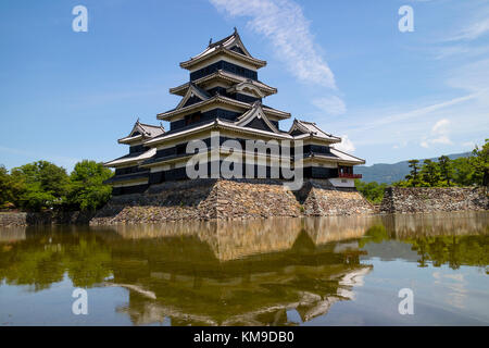 Matsumato - le Japon, le 6 juin 2017:château matsumoto, également connu sous le nom de "château du corbeau" en raison de son extérieur noir Banque D'Images