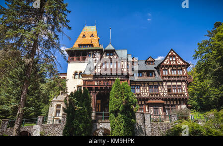 Château PELISOR, Sinaia, Roumanie. Vue sur château Pelisor célèbre situé à côté de la ville, près de château de Peles de Sinaia. roumaine Banque D'Images