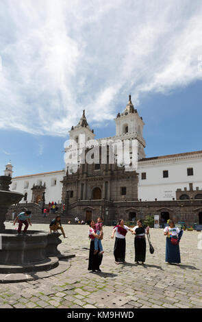 Église et couvent de Saint François, ( El San Francisco ), Plaza de San Francisco, Quito, Equateur, Amérique du Sud Banque D'Images