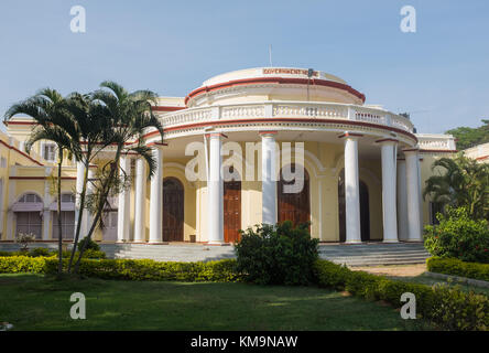 Façade de la résidence du également connu sous le nom de Résidence britannique, Mysuru à Mysore, Karnataka, Inde. Banque D'Images