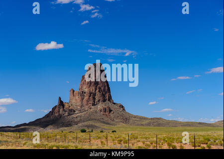 El Capitan, ou Agathla Peak, près de Monument Valley Banque D'Images