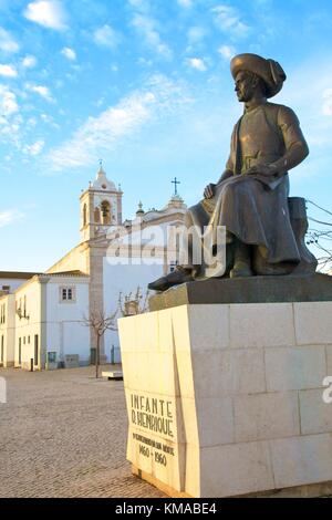 Statue du Prince Henri le Navigateur, de Lagos, dans l'ouest de l'Algarve, Algarve, Portugal, Europe Banque D'Images