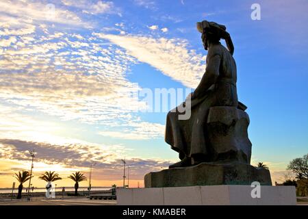 Statue du Prince Henri le Navigateur, de Lagos, dans l'ouest de l'Algarve, Algarve, Portugal, Europe Banque D'Images