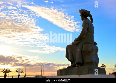 Statue du Prince Henri le Navigateur, de Lagos, dans l'ouest de l'Algarve, Algarve, Portugal, Europe Banque D'Images