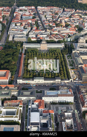 Vue aérienne de la zone entourant le Hofgarten, Munich, Bavière, Allemagne Banque D'Images