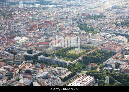 Vue aérienne de la zone entourant le Hofgarten, Munich, Bavière, Allemagne Banque D'Images