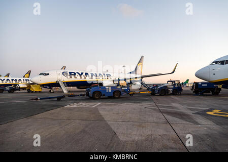 Avion Boeing 737-800 Ryanair dans l'aéroport de Dublin Banque D'Images