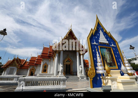 Bangkok, Bangkok, la Chine. 9Th jul 2017. Bangkok, Thaïlande-2017 :(usage éditorial seulement. la Chine).Le Wat Benchamabophit, également connu sous le nom de temple de marbre, est un temple bouddhiste (WAT) dans le district de Dusit Bangkok, Thaïlande. Également connu sous le nom de temple de marbre, c'est l'un des plus beaux temples de bangkok et une attraction touristique majeure. c'est typique du style de bangkok orné high gables, est-out des toits et élaborer de faîtage. crédit : l'Asie sipa/zuma/Alamy fil live news Banque D'Images