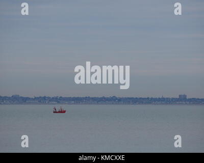 Sheerness, Kent, UK. 6e Dec 2017. Météo France : un ciel couvert matin à Sheerness. Credit : James Bell/Alamy Live News Banque D'Images