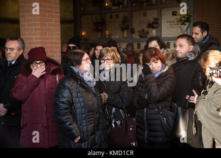 Turin, Piémont, Italie. 6e dec 2017. Turin, Italie-Décembre 6th, 2017 : Cérémonie de thyssen 10 ans pour les sept victimes et début de la construction du monument dédié aux morts au travail de thyssenkrupp à turin crédit : stefano guidi/zuma/Alamy fil live news Banque D'Images