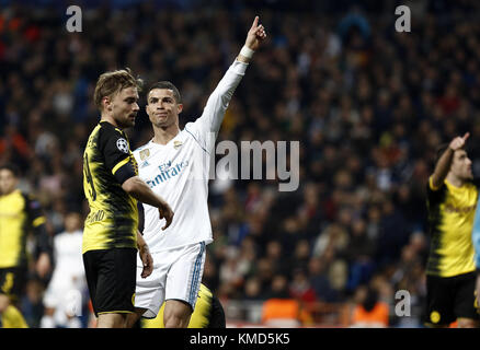 Madrid, Espagne. 6e Dec 2017. Cristiano Ronaldo du Real Madrid au cours de la Ligue des Champions groupe H match entre le Real Madrid et le Borussia Dortmund à Santiago Bernabéu, le 6 décembre 2017 à Madrid, Espagne. Credit : Manu Haiti/SOPA/ZUMA/Alamy Fil Live News Banque D'Images