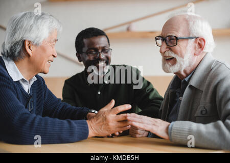 Les amis de passer du temps ensemble Banque D'Images