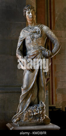 Statue en marbre du David de Donatello 1386-1466 , Musée National de , Bargello le Bargello, le Palazzo del Bargello, Florence, Italie. Banque D'Images