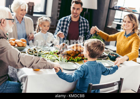 Maison de prière avant le dîner de famille Banque D'Images