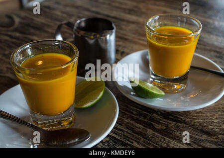 Deux coups en jamu sain close-up Banque D'Images