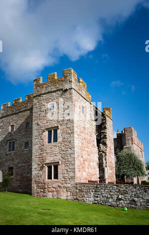 Un hôtel de luxe 5 étoiles locations de vacances dans un bâtiment restauré du xve siècle figurant 1 e année ancien manoir fortifié près de Penrith dans Cumbria England UK Banque D'Images
