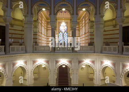 Sarajevo, Bosnie-Herzégovine - 20 août 2017 : l'intérieur de l'hôtel de ville de Sarajevo os en pseudo style mauresque, après les travaux de réhabilitation Banque D'Images