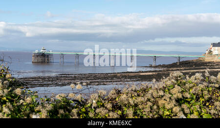 Vue de la jetée victorienne à Clevedon, Somerset, Royaume-Uni. Banque D'Images