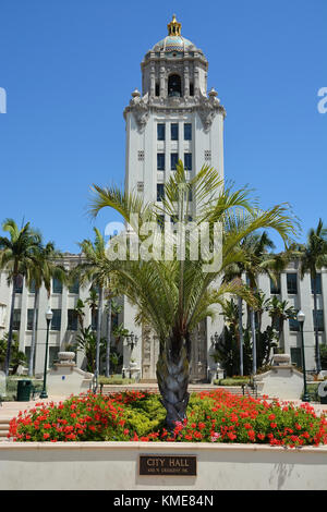Los Angeles, CA - aug 21 : Hôtel de ville de la Los Angeles, CA le août. 21, 2013. Beverly Hills est célèbre dans le monde entier pour sa culture luxueux et célèbre re Banque D'Images