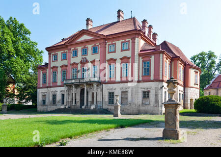 Zamek, Libechov u Melnika, Kokorinsko, Ceska republika / Château de Libechov près de Melnik, Bohême centrale, république tchèque Banque D'Images