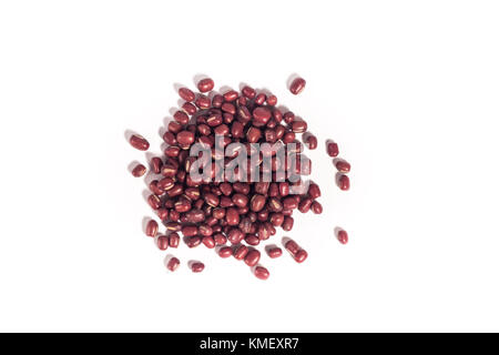Atzuki beans isolated on white Banque D'Images