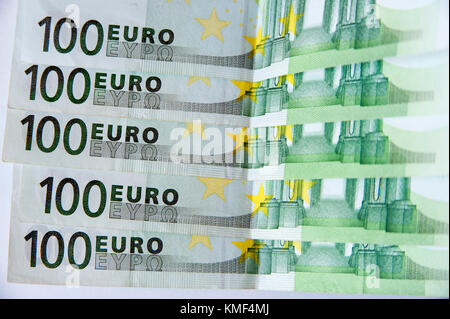 La devise de l'UE - une centaine d'euros (100 euros) © Wojciech Strozyk / Alamy Stock Photo Banque D'Images