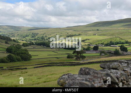 Vues de près de Angram entre Thwaite et Keld dans la région de Swaledale, Yorkshire du Nord, Yorkshire Dales, Richmondshire, Royaume-Uni. Tourisme Banque D'Images