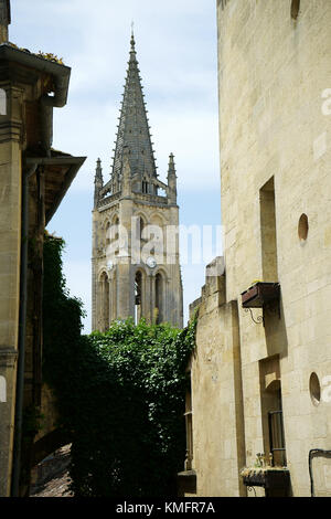 Tour de la Basilique Saint Michel, Bordeaux, Gironde, France Banque D'Images