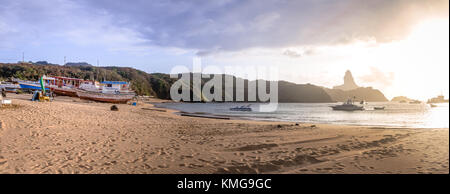 Vue panoramique de Porto de plage de Santo Antonio - Fernando de Noronha, Pernambouc, Brésil Banque D'Images