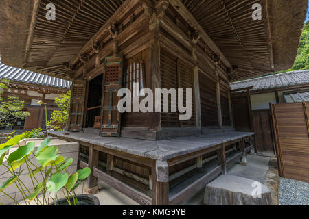 Kaikibyo ou mausolée du patron de l'engaku-ji temple bouddhiste zen temple dédié à mécène hoji tokimune, rebuildt en 1822. Kamakura, kanagawa prefec Banque D'Images