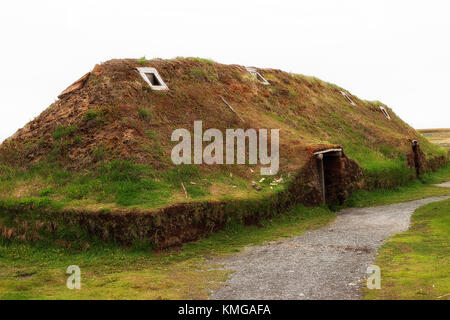 Viking longhouse au lieu historique national de l’Anse aux Meadows, Terre-Neuve-et-Labrador Canada. Banque D'Images