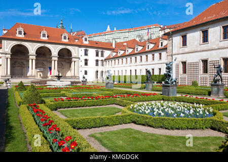 Palais Wallenstein à Prague baroque et son jardin à la française, aujourd'hui, le sénat de la République tchèque, de la petite ville, Prague, République tchèque Banque D'Images